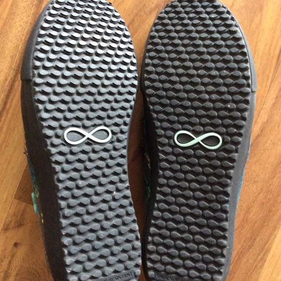 Infinity shoes - Picture 5 of 5